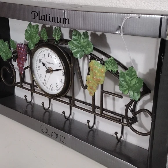 𝅺platinum quartz home wall decor keychain holder - Picture 4 of 9